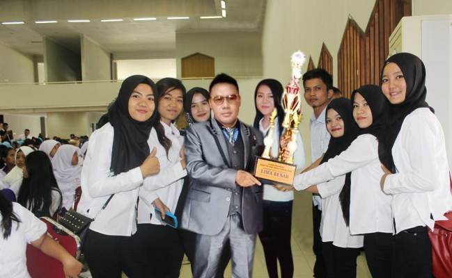 Yayasan Pembantu